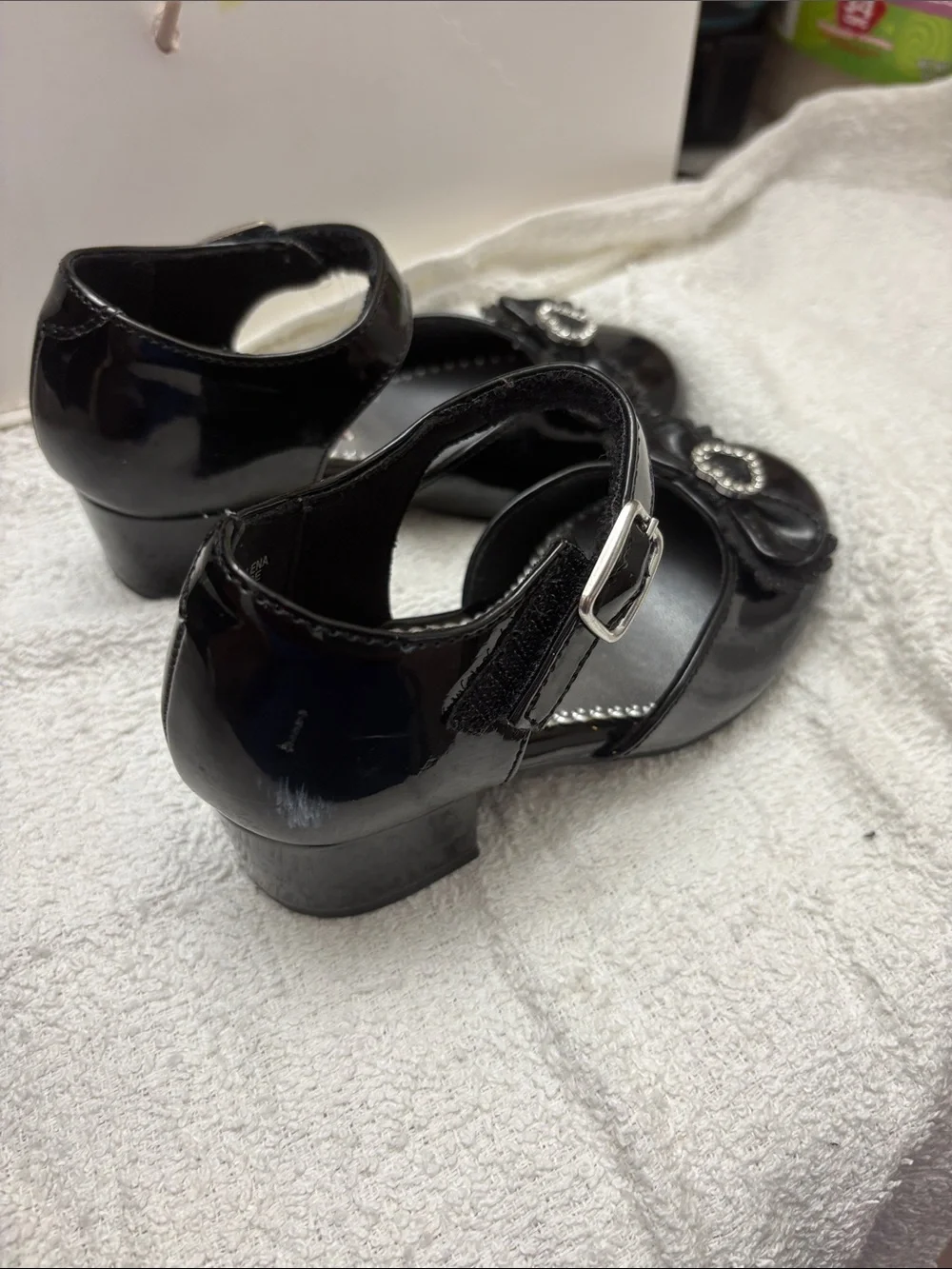 Girls Black Patent Mary Jane Dress Shoes with Heart Bow